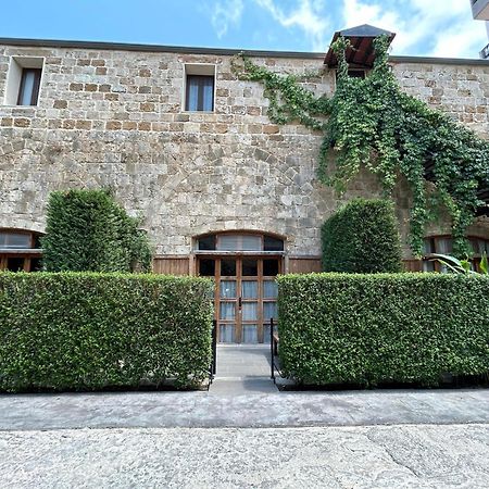 Old Town Guesthouses Batroûn Exterior foto